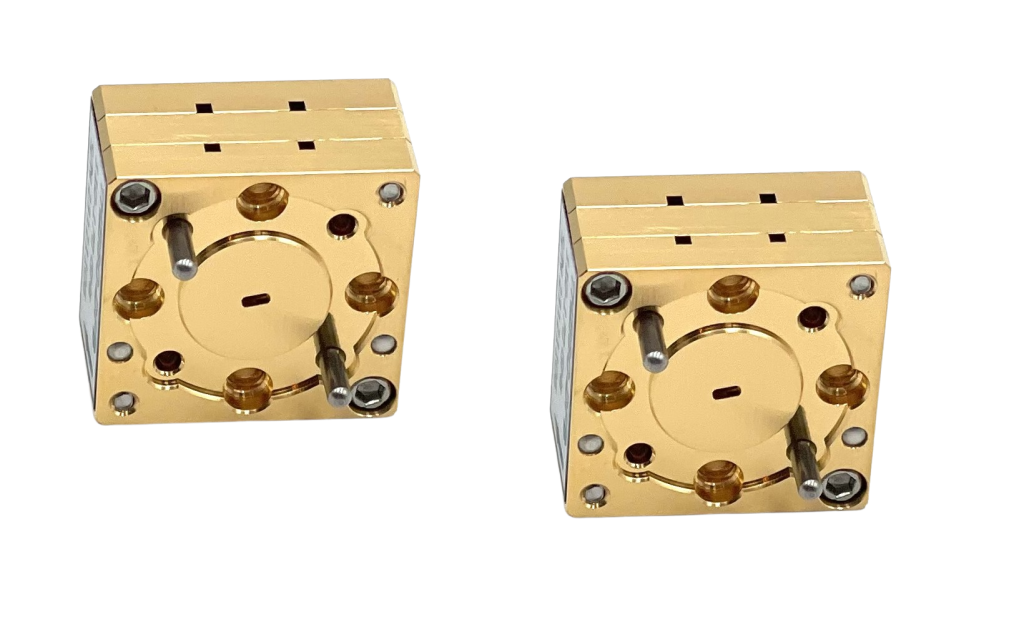 D-Band Waveguide Isolator 110-170 GHz, WR6 Waveguide Isolator